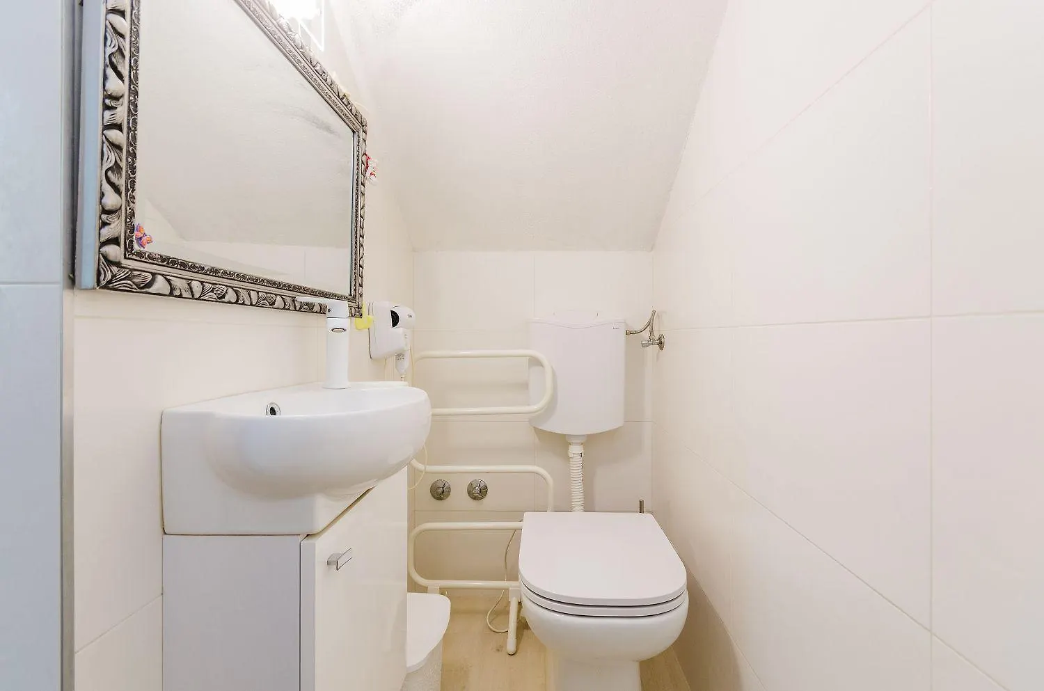 Beeindruckendes Apartment Mit Whirlpool, Lounge-Liegen, Meerblick, Grill Dramalj