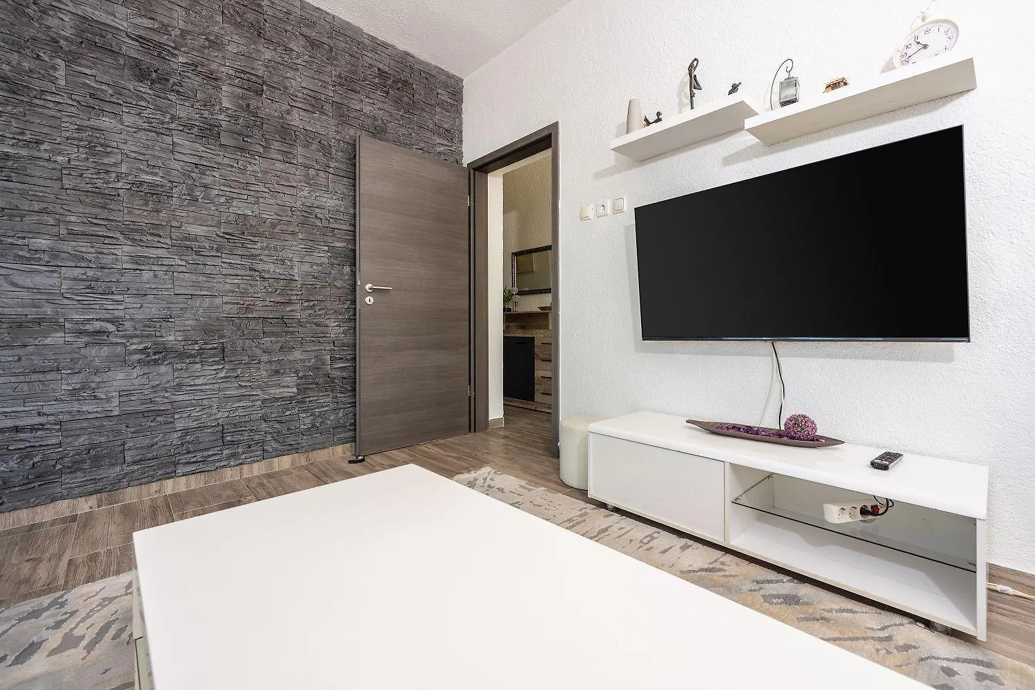 Beeindruckendes Apartment Mit Whirlpool, Lounge-Liegen, Meerblick, Grill Dramalj