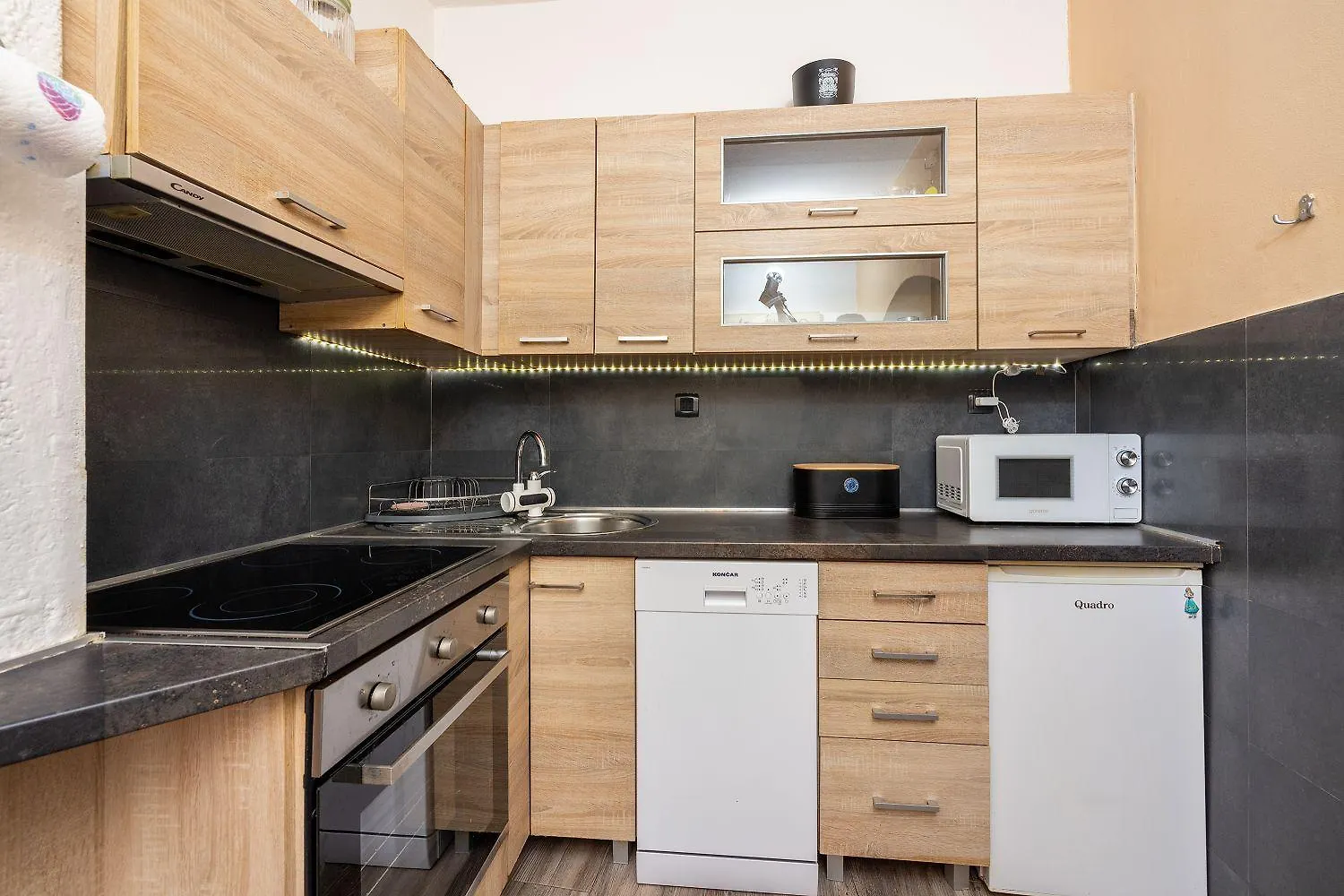 Beeindruckendes Apartment Mit Whirlpool, Lounge-Liegen, Meerblick, Grill Dramalj